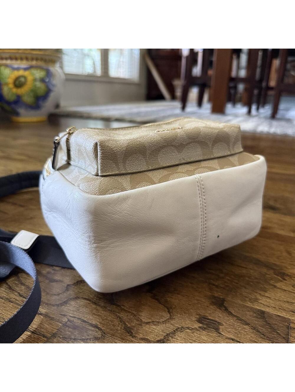 Coach Mini Charlie Signature Backpack 🤎 - Picture 4 of 9